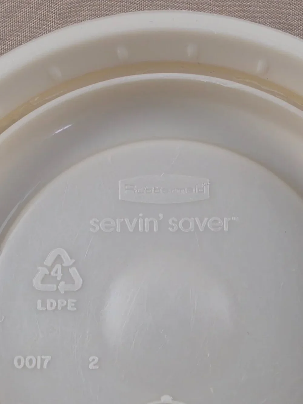 Vintage Rubbermaid 1 Cup #6 Servin Saver Round Food Storage Container With Lid